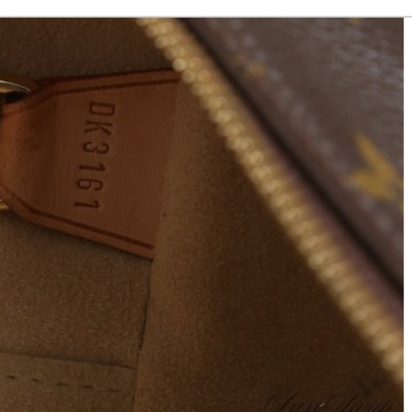 Louis Vuitton Paris Brown Monogram "Cite Gm" X-Large handbag - Picture 9 of 15